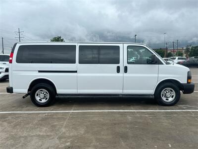 2022 Chevrolet Express 3500 LS Passenger   - Photo 47 - McKinney, TX 75070