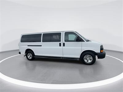 2022 Chevrolet Express 3500 LS Passenger   - Photo 5 - McKinney, TX 75070