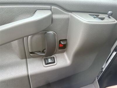 2022 Chevrolet Express 3500 LS Passenger   - Photo 53 - McKinney, TX 75070