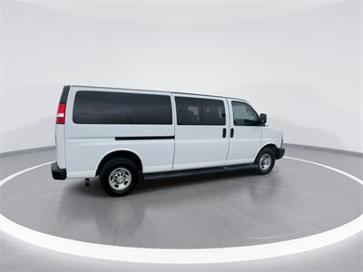 2022 Chevrolet Express 3500 LS Passenger   - Photo 6 - McKinney, TX 75070