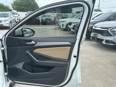 2019 Volkswagen Jetta 1.4T SE   - Photo 30 - McKinney, TX 75070