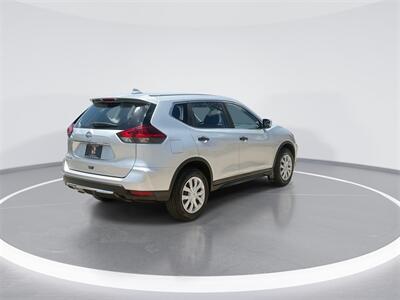 2019 Nissan Rogue S   - Photo 8 - McKinney, TX 75070