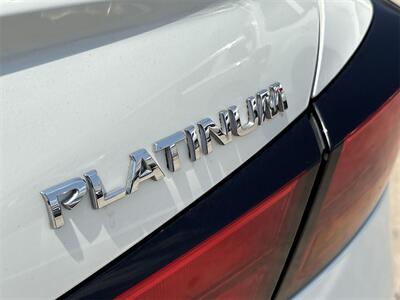 2019 Nissan Altima 2.5 Platinum   - Photo 11 - McKinney, TX 75070