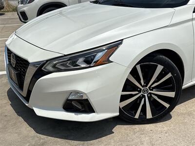 2019 Nissan Altima 2.5 Platinum   - Photo 16 - McKinney, TX 75070