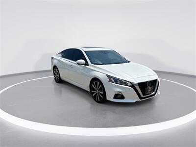 2019 Nissan Altima 2.5 Platinum   - Photo 2 - McKinney, TX 75070