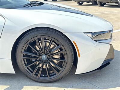 2019 BMW i8 ROADSTER 2D Convertible   - Photo 35 - McKinney, TX 75070