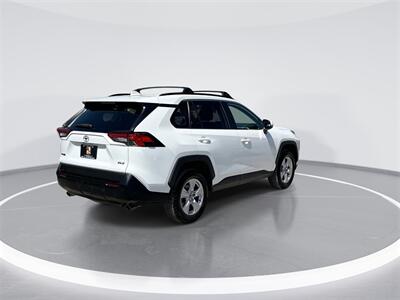 2020 Toyota RAV4 XLE   - Photo 8 - McKinney, TX 75070