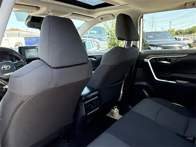 2020 Toyota RAV4 XLE   - Photo 30 - McKinney, TX 75070