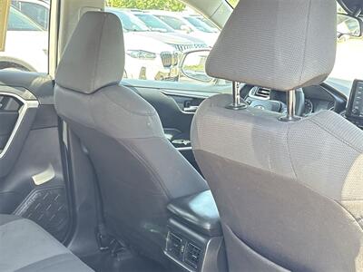 2020 Toyota RAV4 XLE   - Photo 33 - McKinney, TX 75070