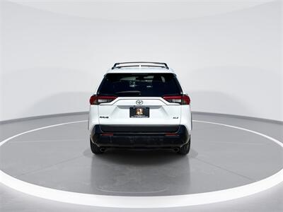 2020 Toyota RAV4 XLE   - Photo 7 - McKinney, TX 75070