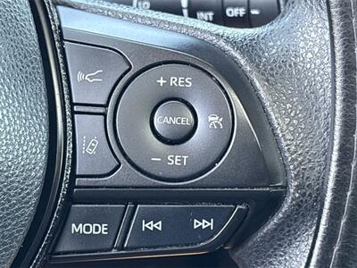 2020 Toyota RAV4 XLE   - Photo 14 - McKinney, TX 75070