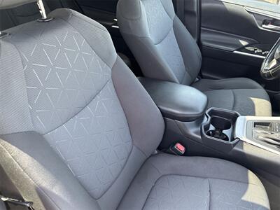 2020 Toyota RAV4 XLE   - Photo 34 - McKinney, TX 75070