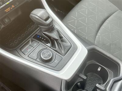 2022 Toyota RAV4 Hybrid XLE   - Photo 26 - McKinney, TX 75070