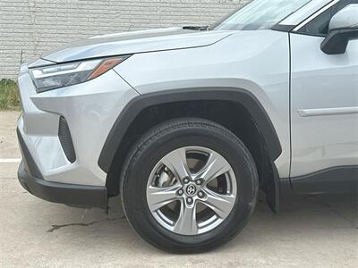 2022 Toyota RAV4 Hybrid XLE   - Photo 16 - McKinney, TX 75070