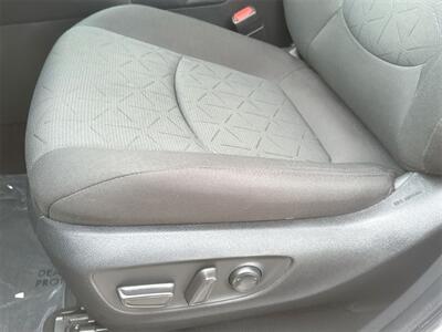 2022 Toyota RAV4 Hybrid XLE   - Photo 18 - McKinney, TX 75070