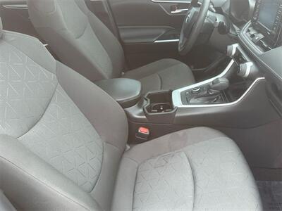 2022 Toyota RAV4 Hybrid XLE   - Photo 33 - McKinney, TX 75070