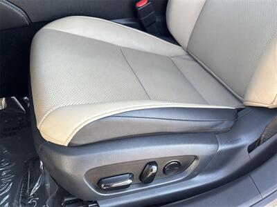 2019 Lexus ES Luxury   - Photo 18 - McKinney, TX 75070