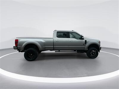2021 Ford F-350SD Lariat DRW   - Photo 9 - McKinney, TX 75070