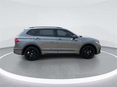 2024 Volkswagen Tiguan 2.0T SE R-Line Black   - Photo 9 - McKinney, TX 75070