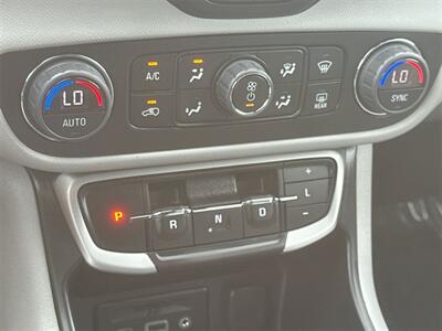 2023 GMC Terrain SLT   - Photo 26 - McKinney, TX 75070