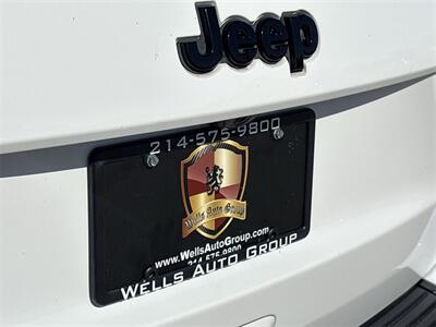 2017 Jeep Grand Cherokee Altitude Altitude   - Photo 11 - McKinney, TX 75070