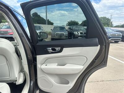 2022 Volvo XC60 B5 Inscription   - Photo 31 - McKinney, TX 75070