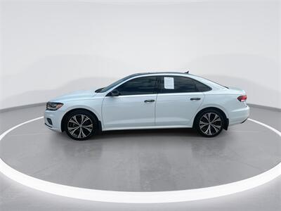 2021 Volkswagen Passat 2.0T SE   - Photo 5 - McKinney, TX 75070