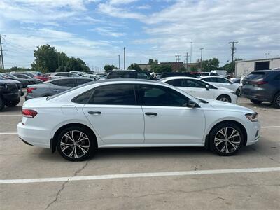 2021 Volkswagen Passat 2.0T SE   - Photo 69 - McKinney, TX 75070
