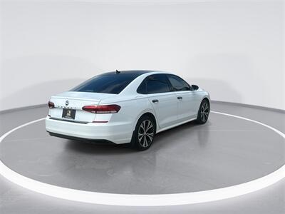 2021 Volkswagen Passat 2.0T SE   - Photo 8 - McKinney, TX 75070