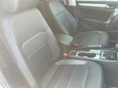 2021 Volkswagen Passat 2.0T SE   - Photo 33 - McKinney, TX 75070