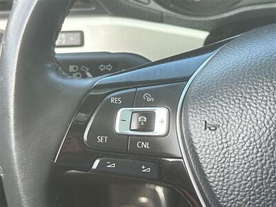 2021 Volkswagen Passat 2.0T SE   - Photo 11 - McKinney, TX 75070