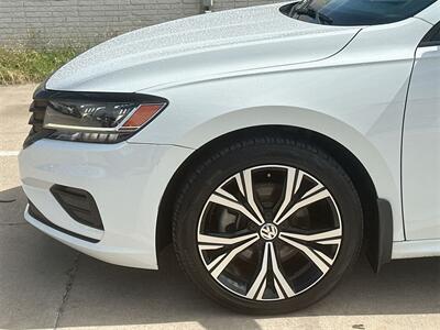 2021 Volkswagen Passat 2.0T SE   - Photo 43 - McKinney, TX 75070