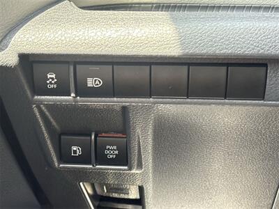 2022 Toyota Sienna LE 8 Passenger   - Photo 13 - McKinney, TX 75070