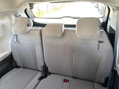 2022 Toyota Sienna LE 8 Passenger   - Photo 30 - McKinney, TX 75070
