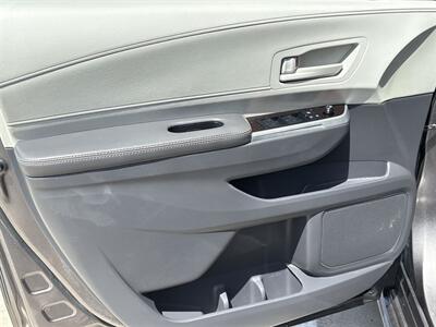 2022 Toyota Sienna LE 8 Passenger   - Photo 45 - McKinney, TX 75070