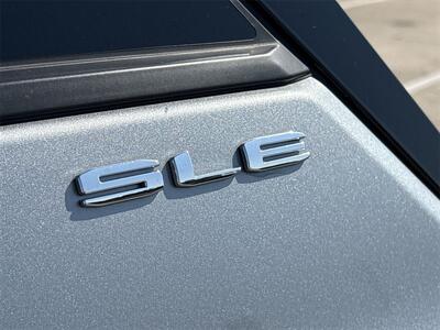 2024 GMC Terrain SLE   - Photo 10 - McKinney, TX 75070