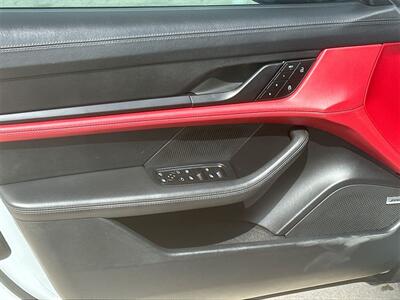 2022 Porsche Taycan Cross Turismo 4S   - Photo 19 - McKinney, TX 75070