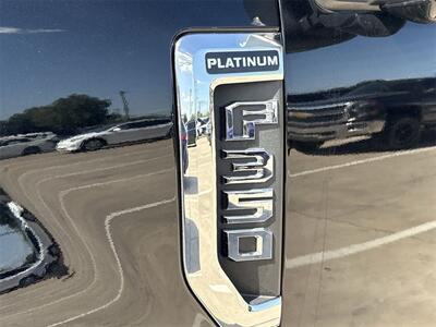 2017 Ford F-350SD Platinum   - Photo 15 - McKinney, TX 75070