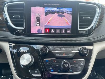 2022 Chrysler Pacifica Limited   - Photo 13 - McKinney, TX 75070