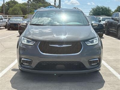 2022 Chrysler Pacifica Limited   - Photo 2 - McKinney, TX 75070
