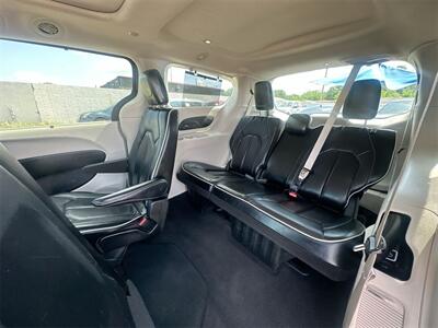 2022 Chrysler Pacifica Limited   - Photo 20 - McKinney, TX 75070