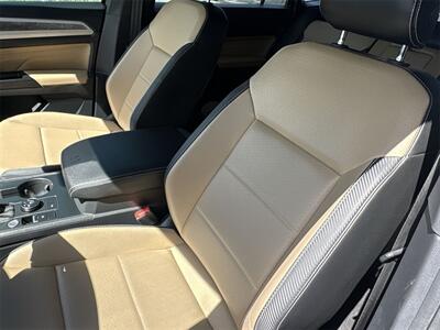 2021 Volkswagen Atlas Cross Sport 2.0T SE w/Technology   - Photo 17 - McKinney, TX 75070