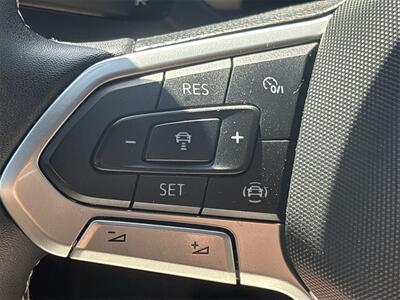 2021 Volkswagen Atlas Cross Sport 2.0T SE w/Technology   - Photo 14 - McKinney, TX 75070