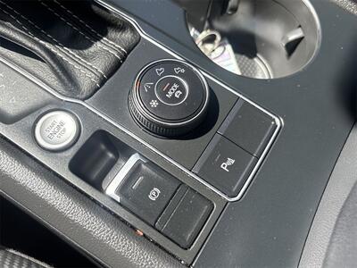 2021 Volkswagen Atlas Cross Sport 2.0T SE w/Technology   - Photo 27 - McKinney, TX 75070