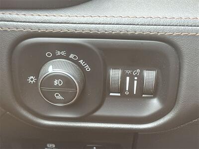 2020 RAM 1500 Laramie Longhorn   - Photo 14 - McKinney, TX 75070