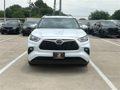 2022 Toyota Highlander XLE   - Photo 10 - McKinney, TX 75070