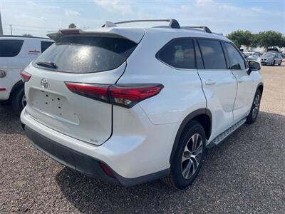 2022 Toyota Highlander XLE   - Photo 41 - McKinney, TX 75070