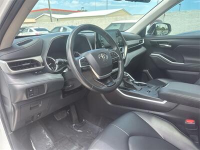 2022 Toyota Highlander XLE   - Photo 25 - McKinney, TX 75070