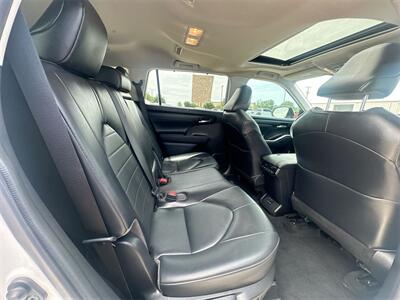 2022 Toyota Highlander XLE   - Photo 29 - McKinney, TX 75070