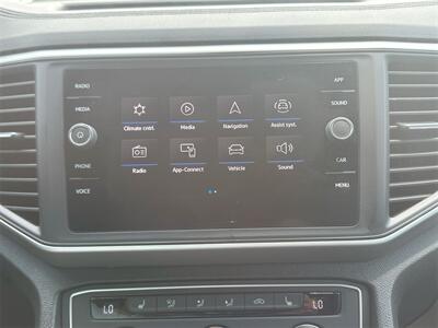 2021 Volkswagen Atlas Cross Sport 2.0T SE w/Technology   - Photo 11 - McKinney, TX 75070